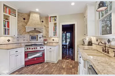 1005 Cedar Lake Road S, Minneapolis, MN 55405 - Photo 14