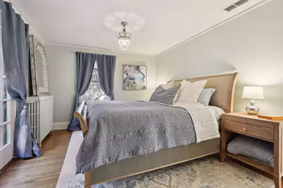 1005 Cedar Lake Road S, Minneapolis, MN 55405 - Photo 24