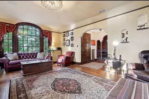 1005 Cedar Lake Rd S, Minneapolis, MN 55405 - Photo 8