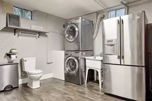 1005 Cedar Lake Rd S, Minneapolis, MN 55405 - Photo 32