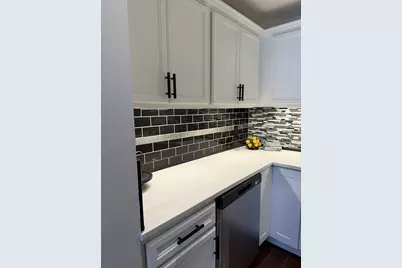 410 Livingston Avenue, Saint Paul, MN 55107 - Photo 6