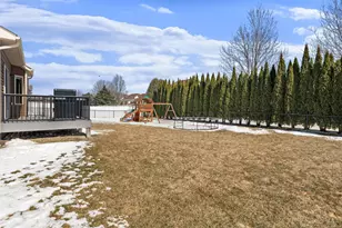 1407 28th St SW, Austin, MN 55912 - Photo 8