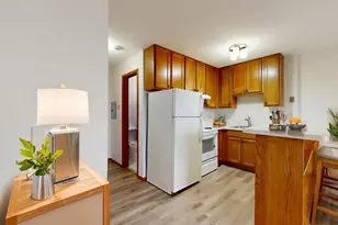 2216 Pleasant Ave, Minneapolis, MN 55404 - Photo 2