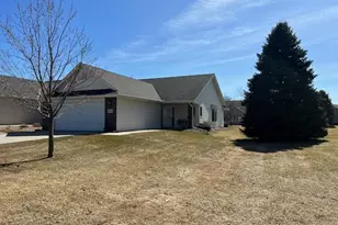 1509 Glenridge Dr, Prescott, WI 54021 - Photo 1