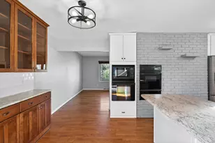 11860 Sunnybrook Rd, Eden Prairie, MN 55347 - Photo 10