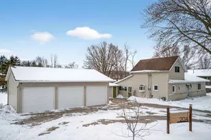 204 6th St SW, Chatfield, MN 55923 - Photo 2