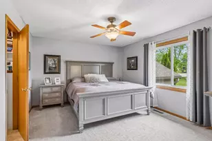 8852 Rainier Dr, Woodbury, MN 55125 - Photo 10
