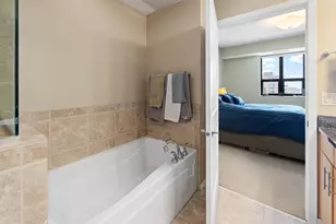 100 3rd Ave S, Minneapolis, MN 55401 - Photo 18