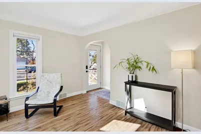 217 Hanley Road, Golden Valley, MN 55426 - Photo 8