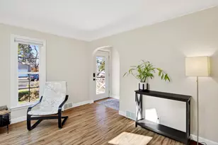 217 Hanley Rd, Golden Valley, MN 55426 - Photo 8