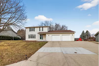 605 10th Avenue NW, Dodge Center, MN 55927 - Photo 2