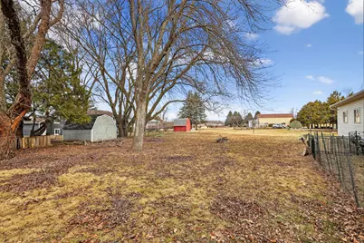 605 10th Avenue NW, Dodge Center, MN 55927 - Photo 4