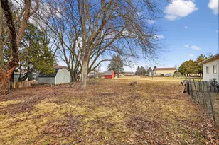 605 10th Ave NW, Dodge Center, MN 55927 - Photo 4