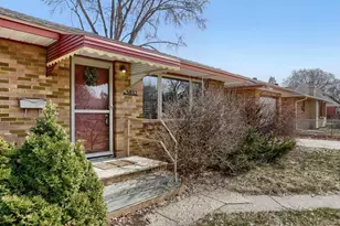 5932 Hampshire Ave N, Crystal, MN 55428 - Photo 4