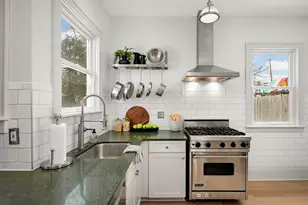 2418 Pillsbury Ave S, Minneapolis, MN 55404 - Photo 12