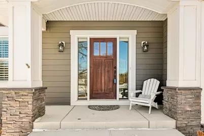 145 Cutacross Road, Golden Valley, MN 55422 - Photo 2