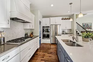 145 Cutacross Rd, Golden Valley, MN 55422 - Photo 8