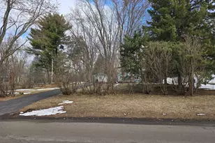 1873 Kohlman Ave, Maplewood, MN 55109 - Photo 2