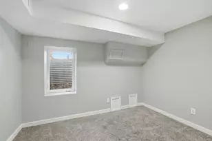 233 Groveland Ave, Minneapolis, MN 55403 - Photo 24