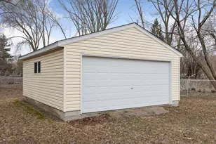 1885 Garden Ln, White Bear Lake, MN 55110 - Photo 40