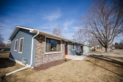 19 Thomas Street, Morris, MN 56267 - Photo 2