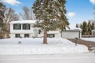 7062 Sherwood Rd, Woodbury, MN 55125 - Photo 2