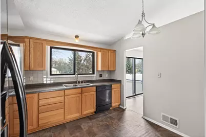 7062 Sherwood Road, Woodbury, MN 55125 - Photo 14