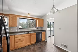 7062 Sherwood Rd, Woodbury, MN 55125 - Photo 14