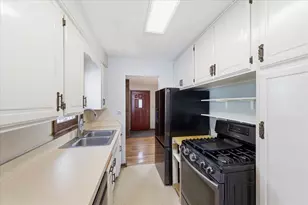 1195 Colette Pl, Saint Paul, MN 55116 - Photo 16