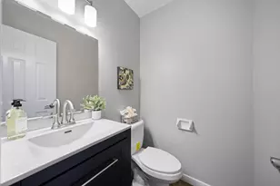 9911 Johnson Cir, Bloomington, MN 55437 - Photo 18