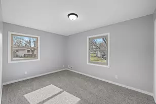 9911 Johnson Cir, Bloomington, MN 55437 - Photo 36