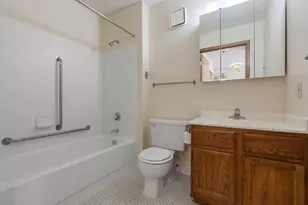 7600 Golden Valley Rd, Golden Valley, MN 55427 - Photo 18