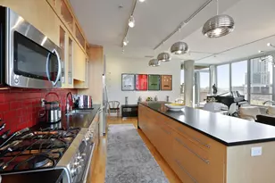 901 S 2nd St, Minneapolis, MN 55415 - Photo 2