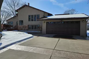 8100 Wynnwood Rd, Golden Valley, MN 55427 - Photo 2
