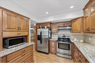 8100 Wynnwood Road, Golden Valley, MN 55427 - Photo 4