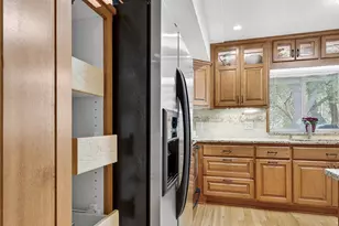 8100 Wynnwood Rd, Golden Valley, MN 55427 - Photo 6