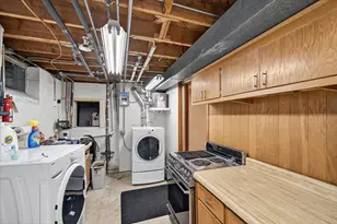 8100 Wynnwood Rd, Golden Valley, MN 55427 - Photo 38