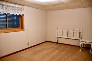 131 Belleville Ct, Thief River Falls, MN 56701 - Photo 26