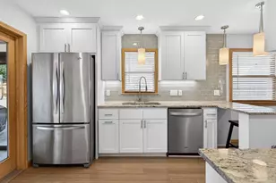 5717 Concord Ave, Edina, MN 55424 - Photo 4