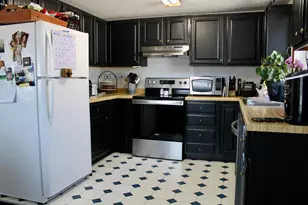 622 St Paul Ave S, Thief River Falls, MN 56701 - Photo 6