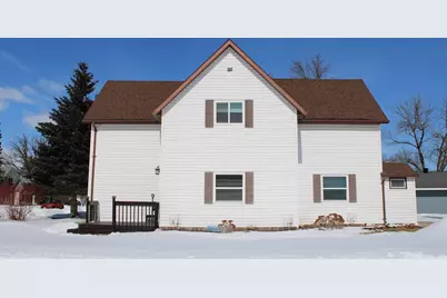 622 Saint Paul Avenue S, Thief River Falls, MN 56701 - Photo 2