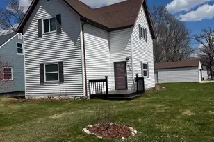 622 St Paul Ave S, Thief River Falls, MN 56701 - Photo 2
