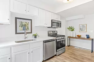 4323 Wentworth Ave, Minneapolis, MN 55409 - Photo 10