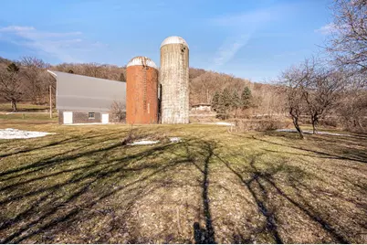 48050 Old River Bluff Road, Saint Peter, MN 56082 - Photo 4