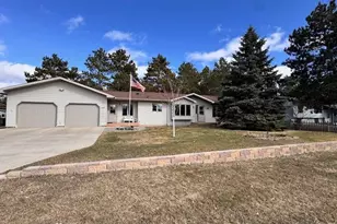 608 Forest View Ave, Park Rapids, MN 56470 - Photo 2
