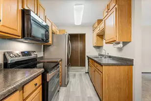 2011 E 122nd St, Burnsville, MN 55337 - Photo 2