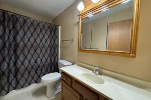 814B Southview Ct W, Marshall, MN 56258 - Photo 10