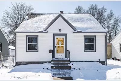 2538 4th Avenue E, North Saint Paul, MN 55109 - Photo 1
