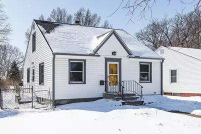 2538 4th Avenue E, North Saint Paul, MN 55109 - Photo 2