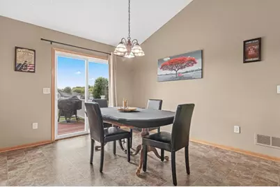 8649 Independence Drive, Chisago City, MN 55013 - Photo 10